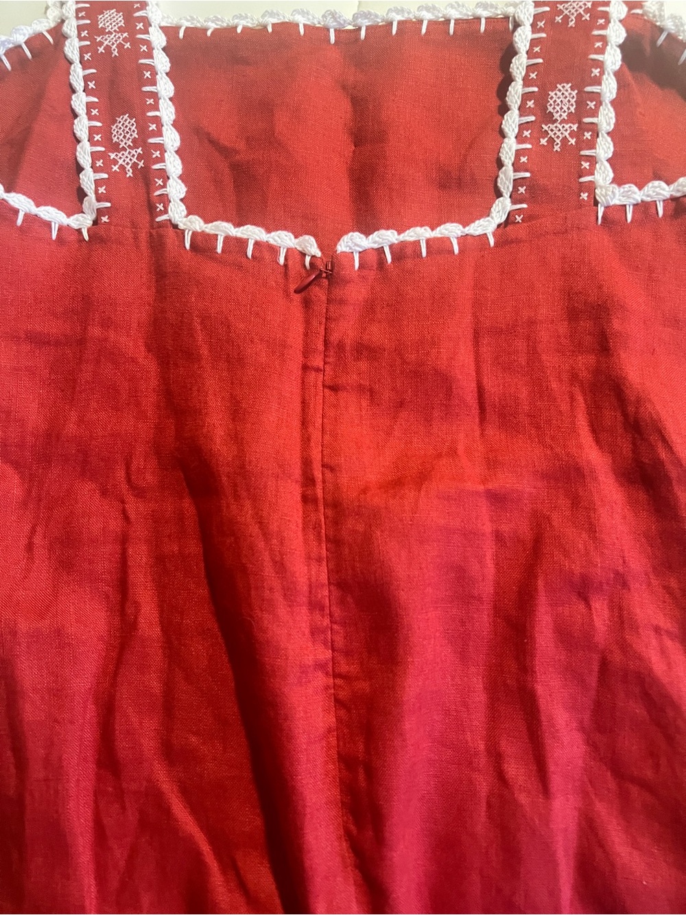 NWT FARM Rio Red Tropical Cross Stitch
Embroidered Midi Dress - Size XL - Picture 7 of 15